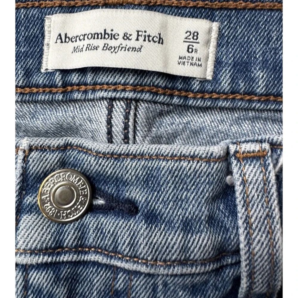 Abercrombie & Fitch |‎ MediumWash Distressed Boyfriend Mid Rise Jeans Size 28/6R